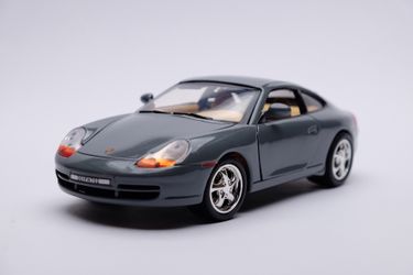 Porsche 911 (996), Dark Gray, 1:18 Diecast Model Car from Motormax