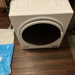 Portable dryer(PANDA)FIRST COME FIRST SERVE/ pick up only