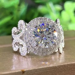 New 18k White Gold Engagement Ring 