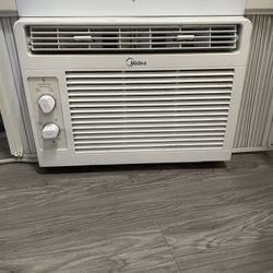 AC Window Unit