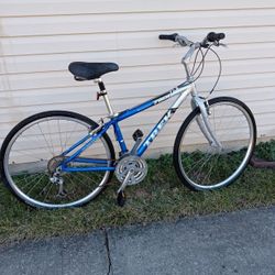 Trek 7200 Hybrid Small Frame 