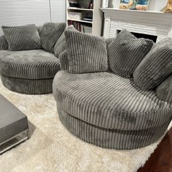 Swivel Accent Chair (2) : Brand New!