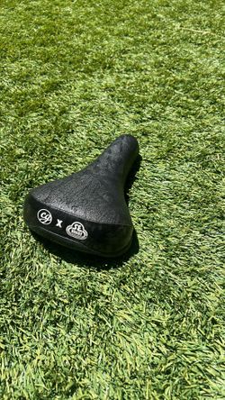 Se bike collab seat