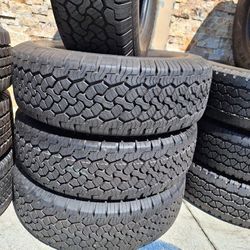 LT 245/75/17 BFGOODRICH (4 GOOD USED TIRES)