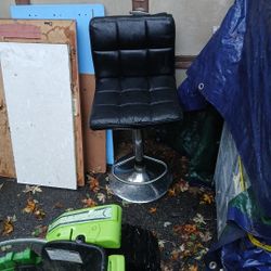 Upright Bar Chair