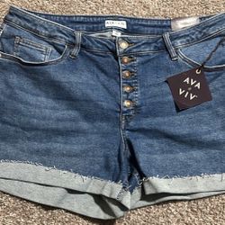 New Women’s AVA & VIV Mid-Rise Jean Shorts, Size 22W
