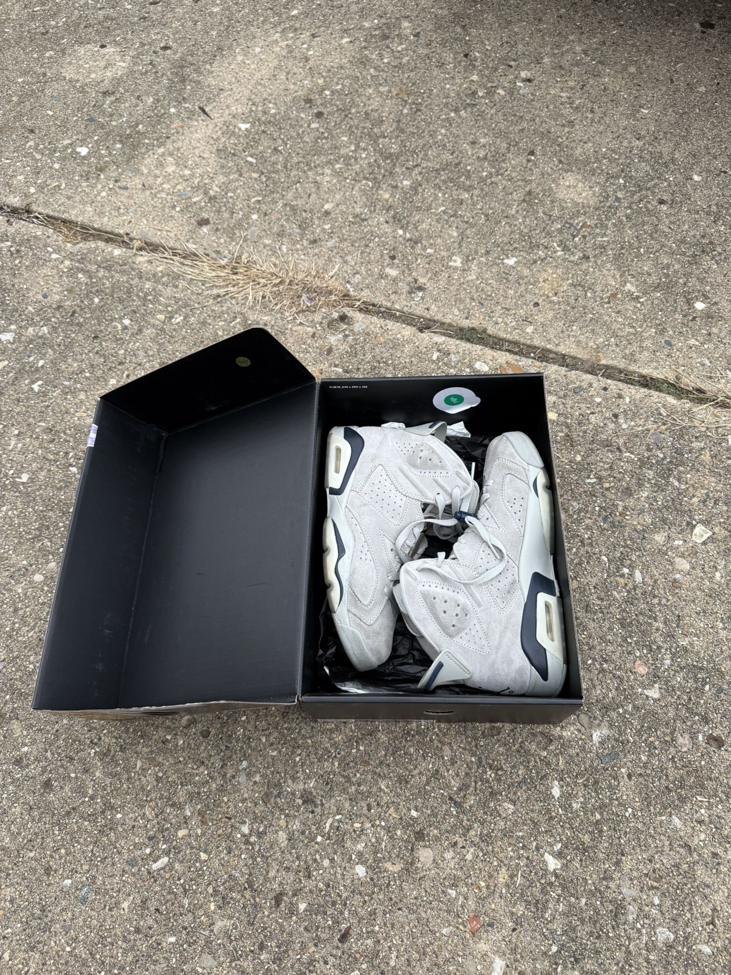 Jordan 6 Georgetown Size 8.5 LIGHTLY WORN/OG BOX