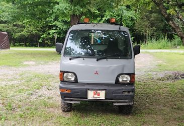 1992 Mitsubishi u42t minicab