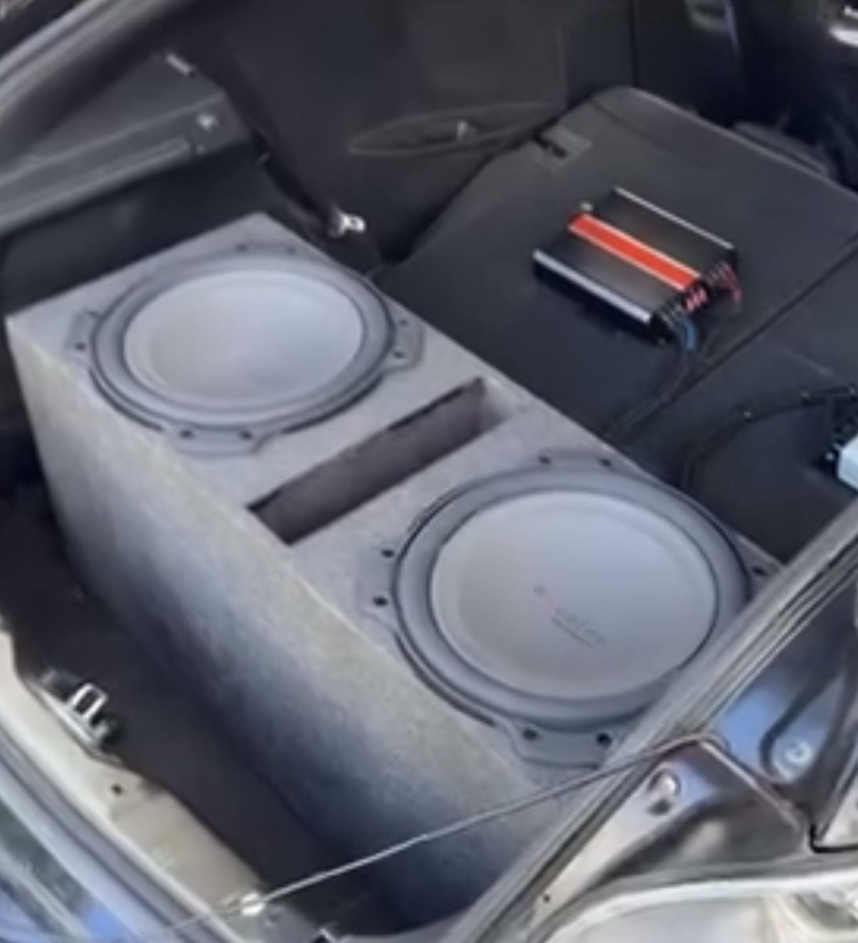 Memphis Amplifier, 2 Kenwood Excelon 12 Inch Subwoofers
