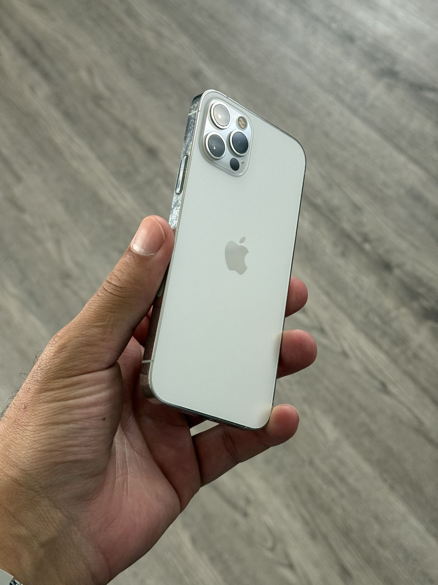 IPhone 12 Pro UNLOCKED -128GB - White -