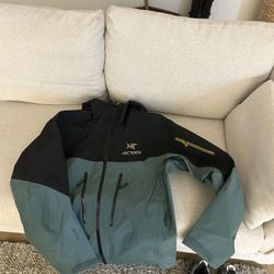 Arcteryx Alpha SV，Complete size range