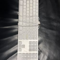 Apple Keyboard