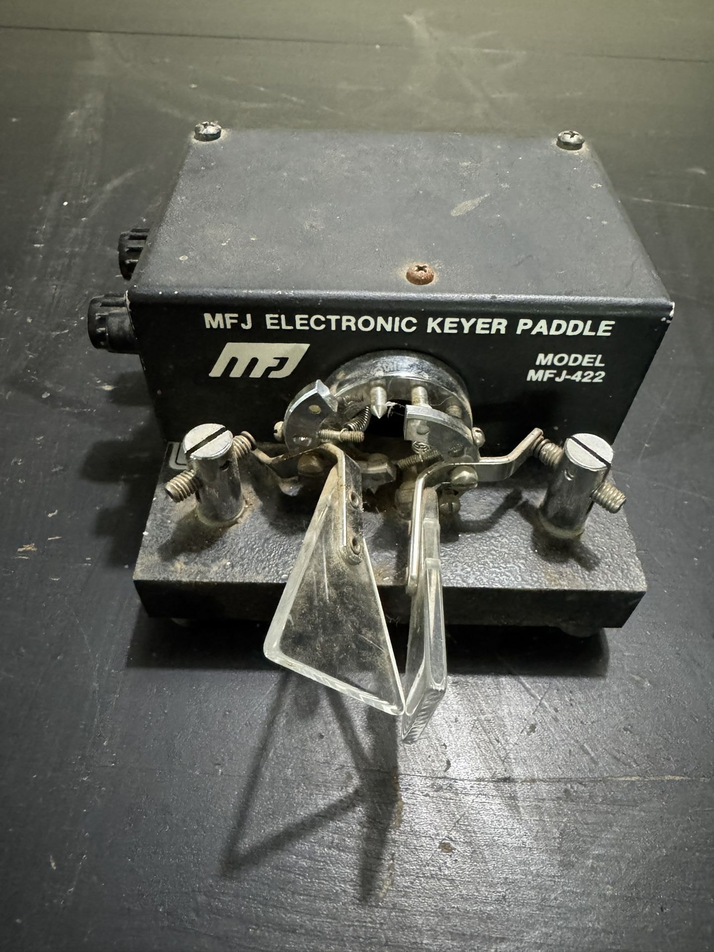 MFJ-422 Electronic Keyer Paddle – Morse Code CW Keyer + Iambic Paddles