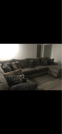 3 Piece Gray Sectional Couch