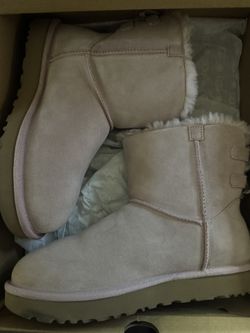 Women’s Ugg Size 9