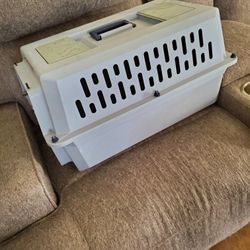 Small Dog Or Cat Carrier 
