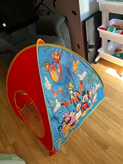 Pop up tent and tunnel