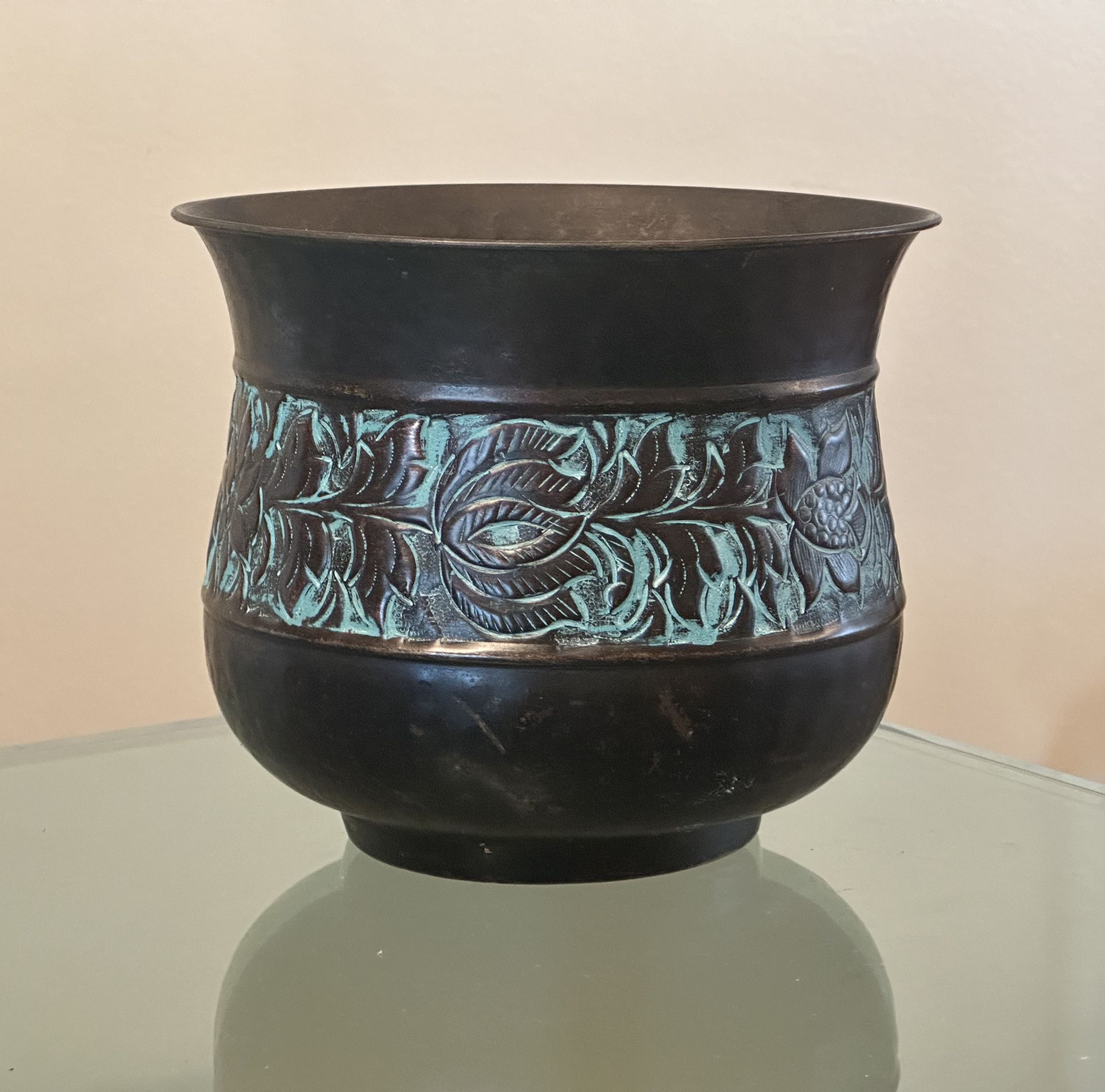 Stunning Dark Oil Rubbed Bronze Metal Hammered Copper Look Flower Motif Small Plant Holder Planter Vase Pot