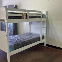 Twin Bunk Bed 