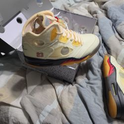 Air JORDAN #5 OFF WHITE LIMITED EDITION