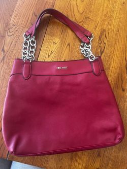 Nine West maroon purse in excellent condition