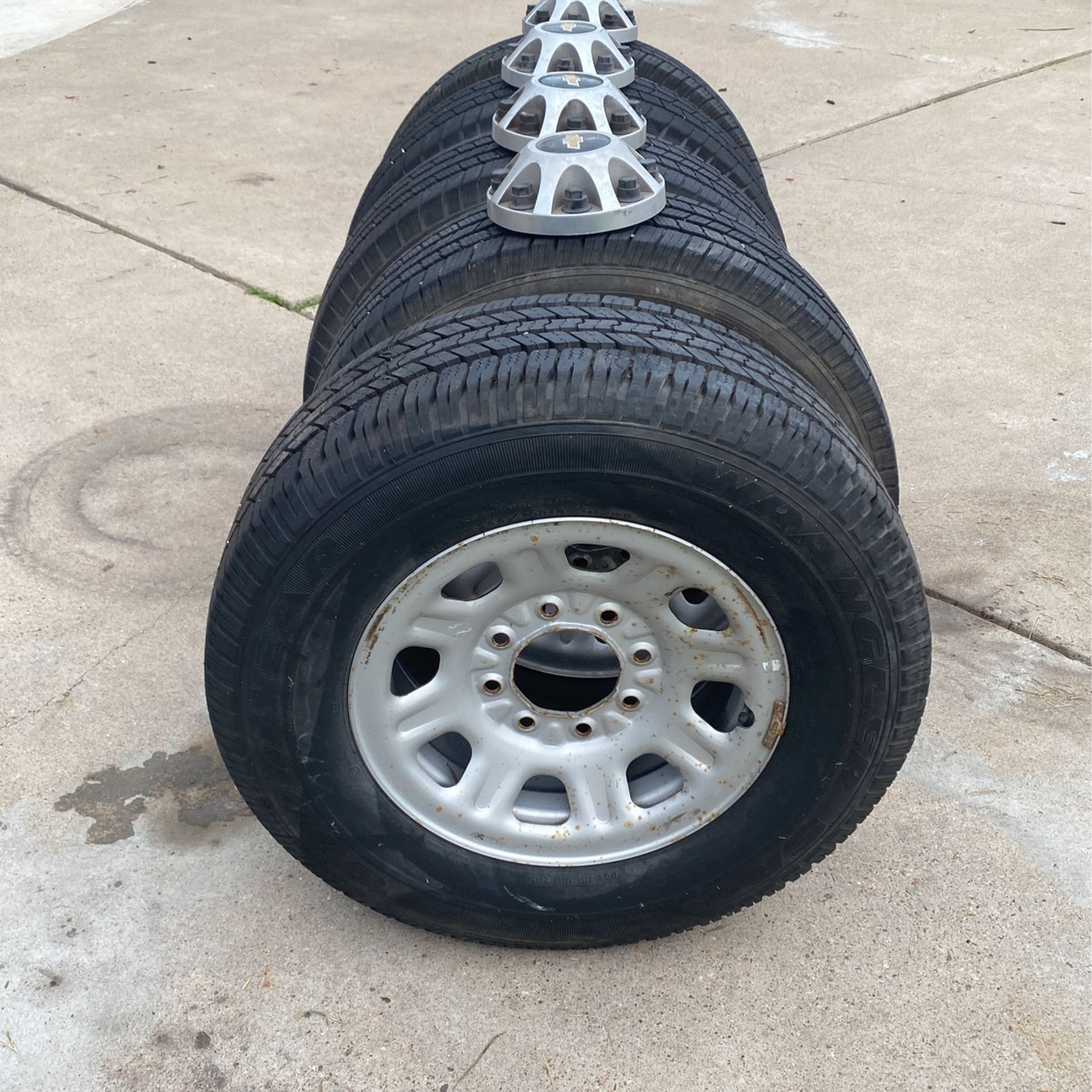 4 Michelin Defender Tires 18 In Tires 1 Goodyear Wrangler
