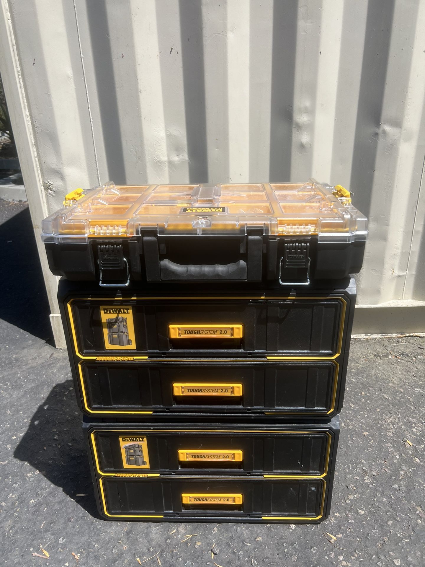 DeWalt TOUGH SYSTEM 2.0