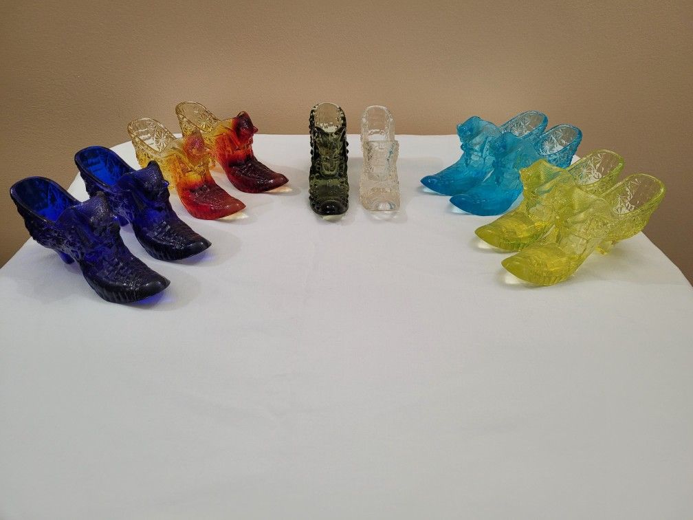 Fenton Glass Hobnail Cat's Head Slipper Shoes