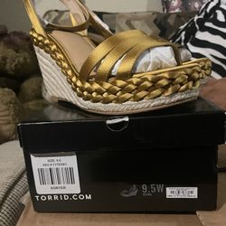 Torrid New Gold Yellow Sandals 9.5W