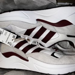 Women’s Adidas Size 10