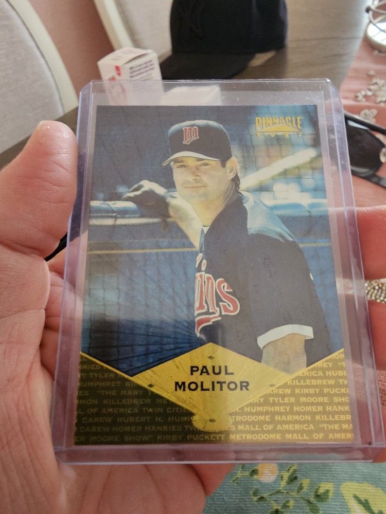 Paul Molitor '97 Pinnacle Museum Collection Parallel Baseball Card