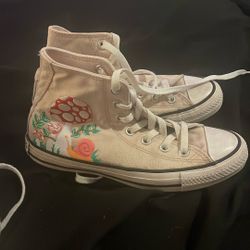 Women Converse 