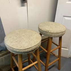 2 Stools 