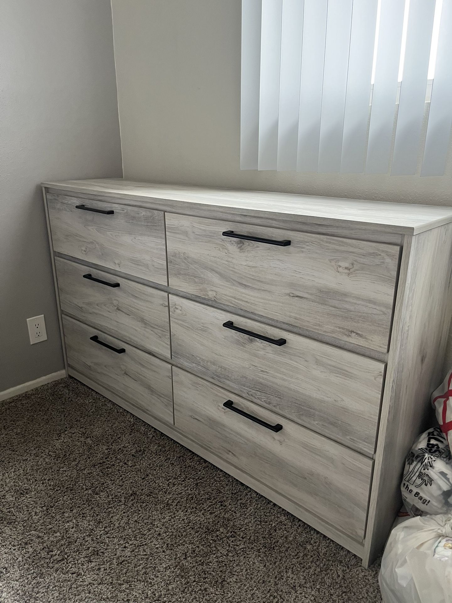 6 Drawer Dresser