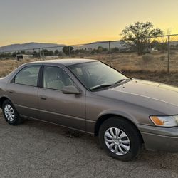 1999 Toyota Camry LE
