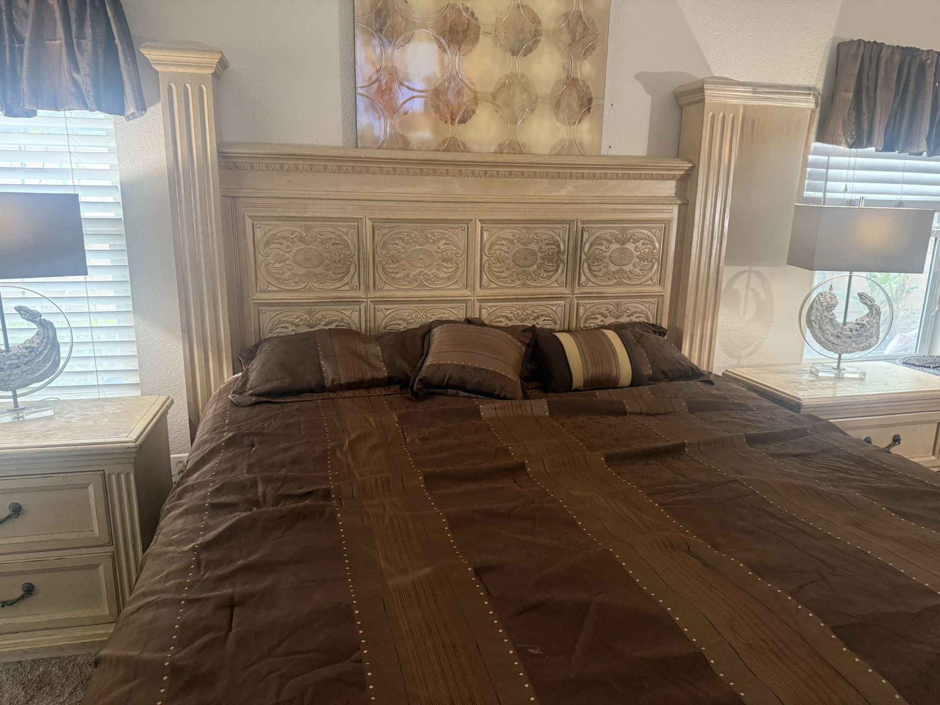 Vintage Drexel Heritage Bedroom Furniture