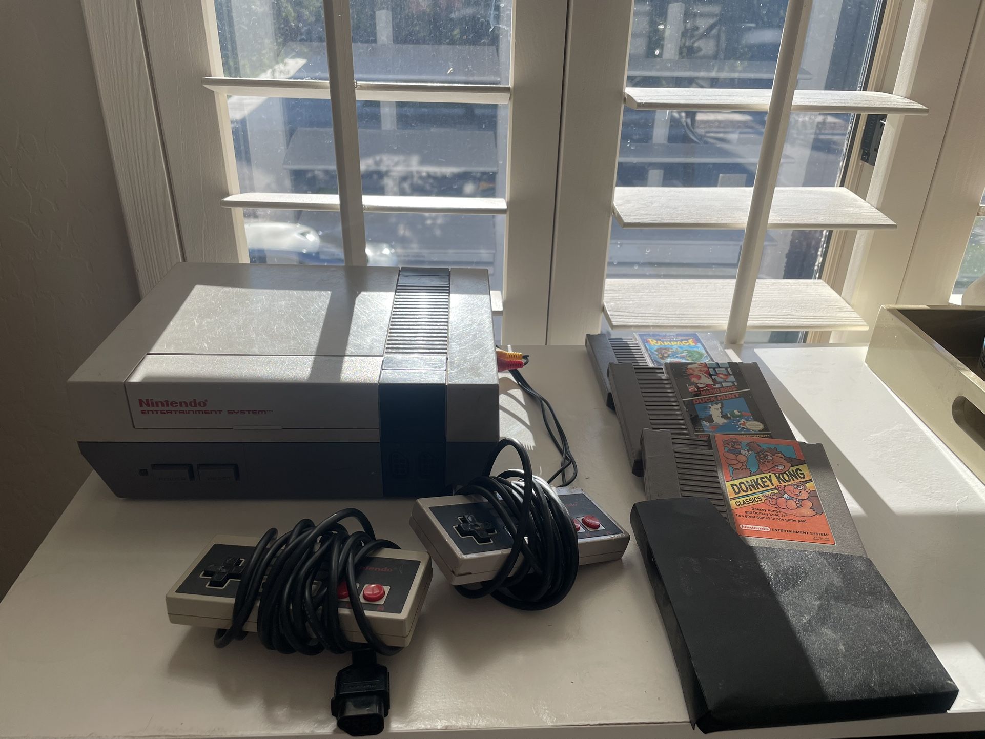 Original 1985 Nintendo NES Console with 2 Controllers & 3 Classic Games - Working!