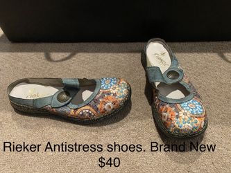 Woman’s Rieker Anti-Stress Shoes Size 10 