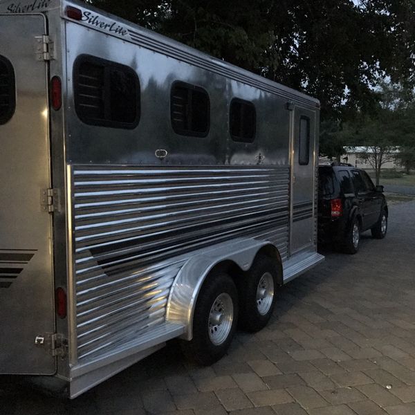 Beautiful aluminum 3 horse silverlite trailer for Sale in Centralia, WA