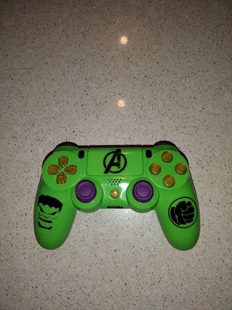 Custom Avengers Hulk PS4 Controller