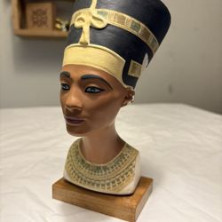 Nefertiti Solid Bust Statue 