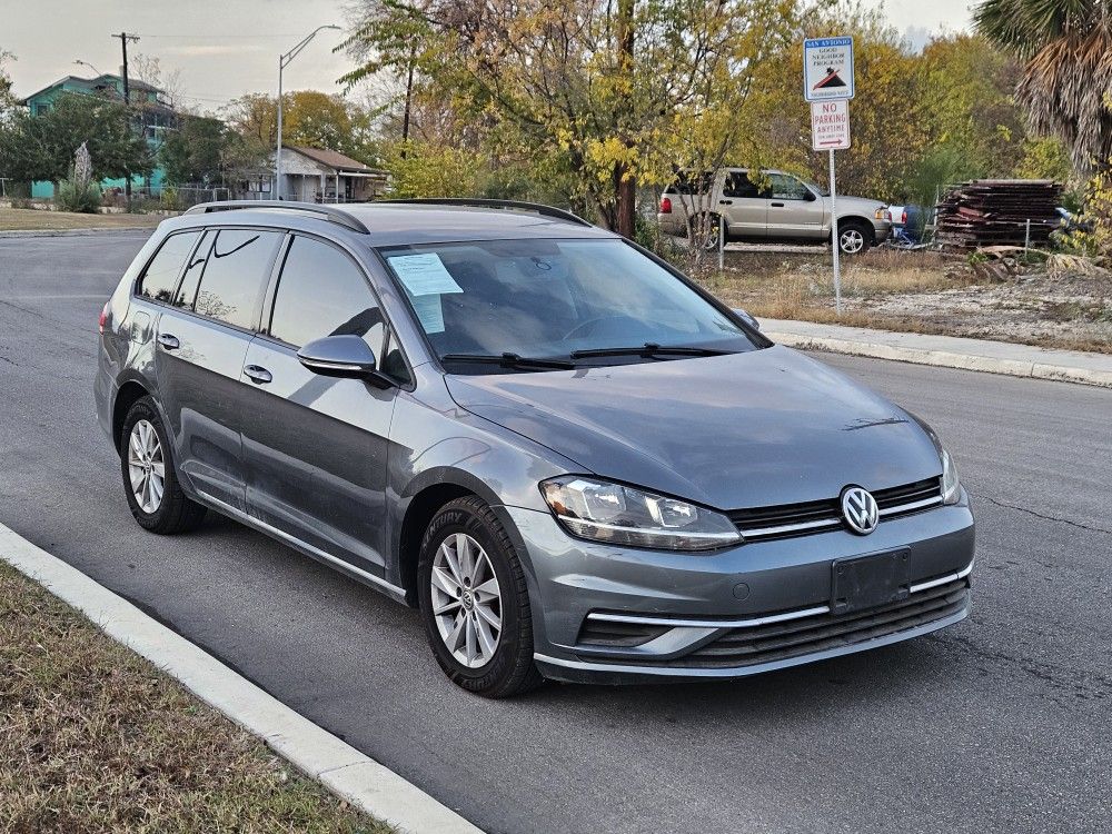 2019 Volkswagen Golf