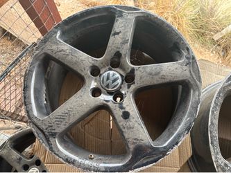 3 Volkswagen wheels 17”