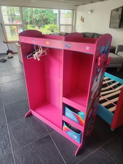 Unicorn dresser and bed