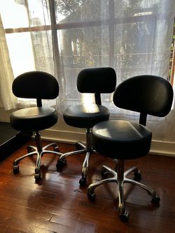 Set of 3 Black Rolling Salon Stools with Backrest