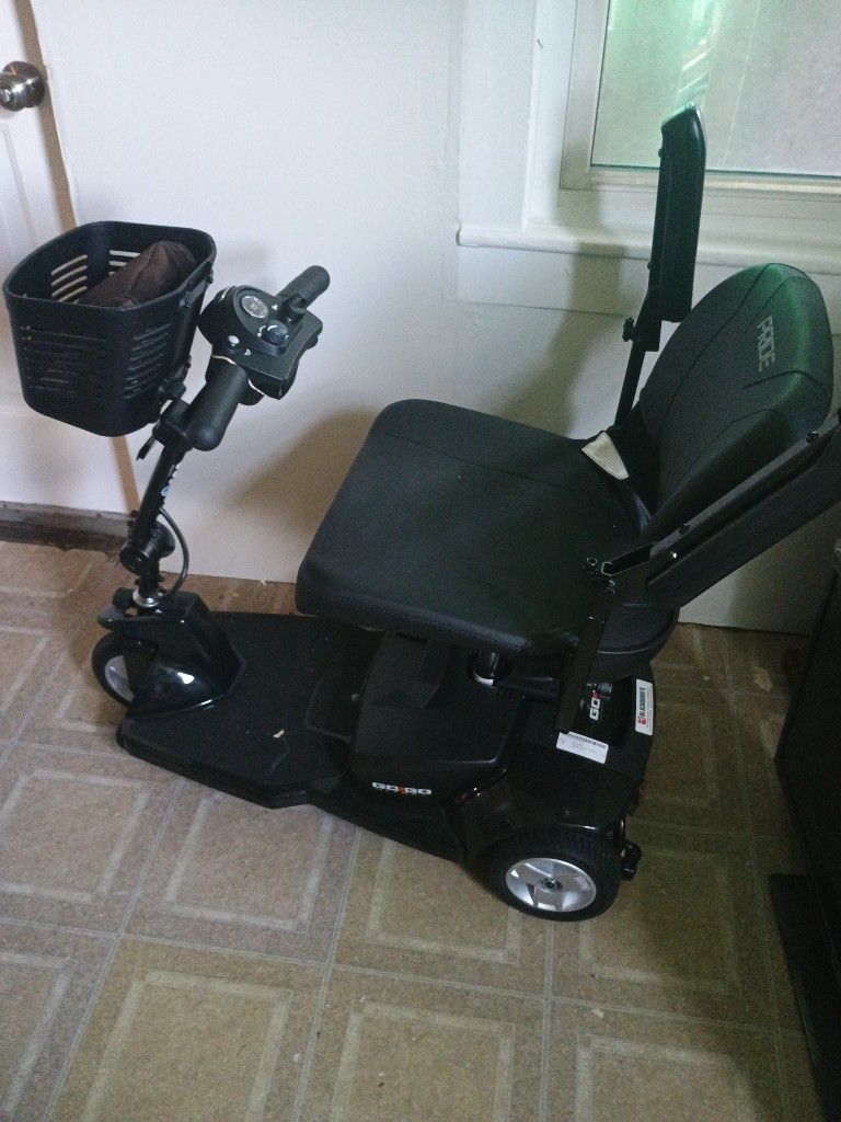 Pride Mobility Scooter For Sale $1500.00