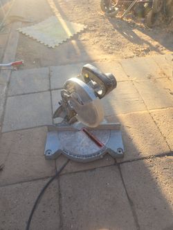 Delta Compound Miter Saw