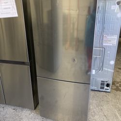 LG 15 cu. ft. Bottom Freezer Refrigerator 