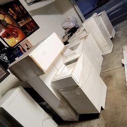 Almost Full Kitchen Cabinets