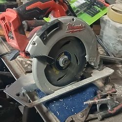 Milwaukee Skill Saw 
